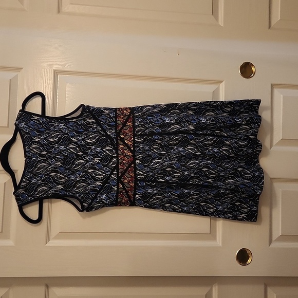 Mark Safari Dress Blue Abstract Design With Red Leaf Waistband Size S/P - Picture 9 of 9